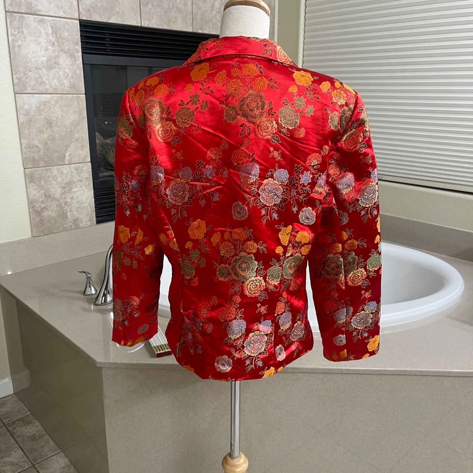 Boston Proper Red Floral Brocade Blazer Jacket Mandarin Frog Closure Women's 12 - Image 2