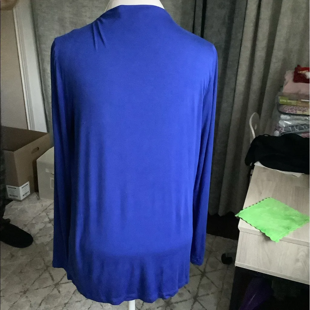 Nice color long sleeve top/ cover up 🦋 - Image 4