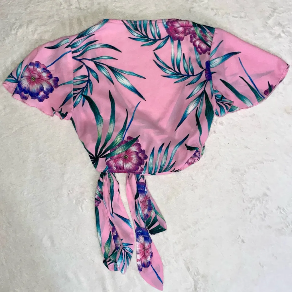 Show Me Your Mumu Wilson Tie Top in Maui Wowi!
Size XS! - Image 9