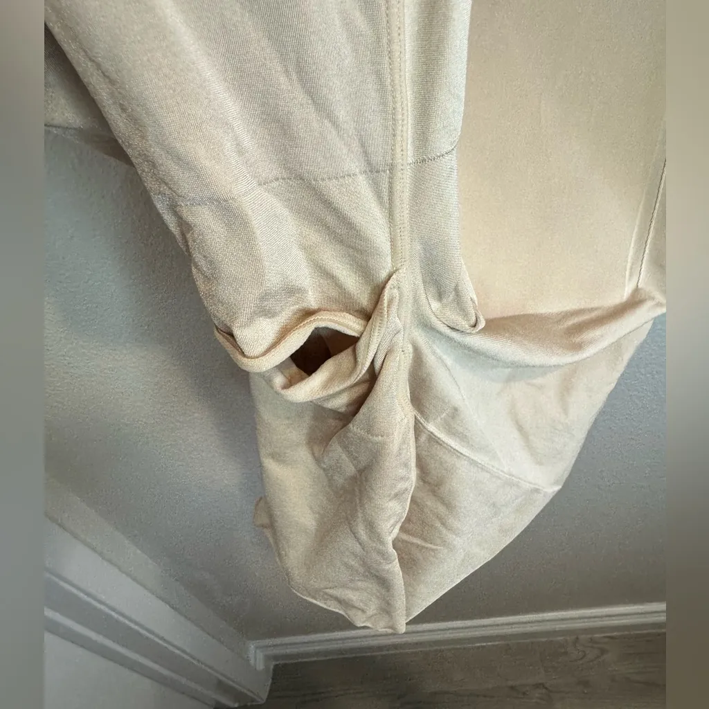 Spanx  Sculpt Women's Bodysuit OnCore Open-Bust‎ Mid-Thigh Soft Nude Size 3X - Image 9