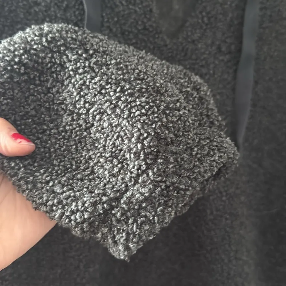 LOFT Dark Gray Faux Sherpa Pullover Hoodie Size Medium M - Image 5