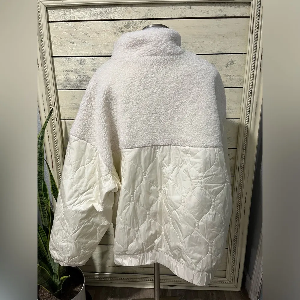 NWT Universal Thread Women's Sherpa Fleece Full Zip Jack Size 4X - Image 3