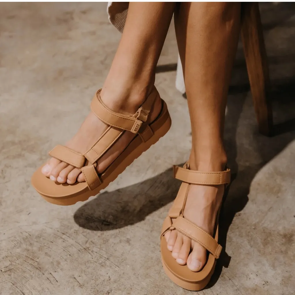 Reef Cushion Rem Hi Sandals Cognac Size 8.5 NWT - Image 12