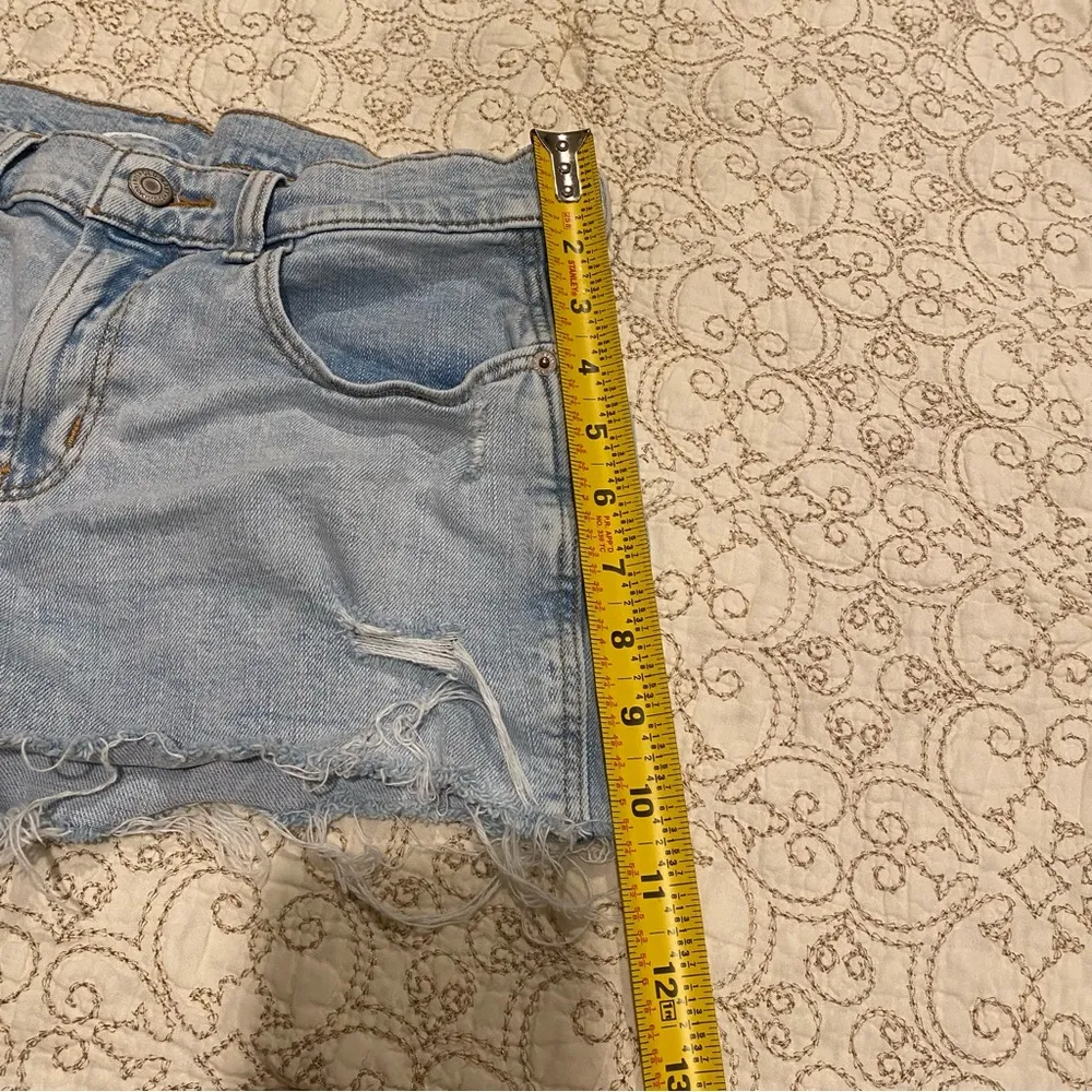 Old Navy Women’s Boyfriend Jean Shorts - Image 7