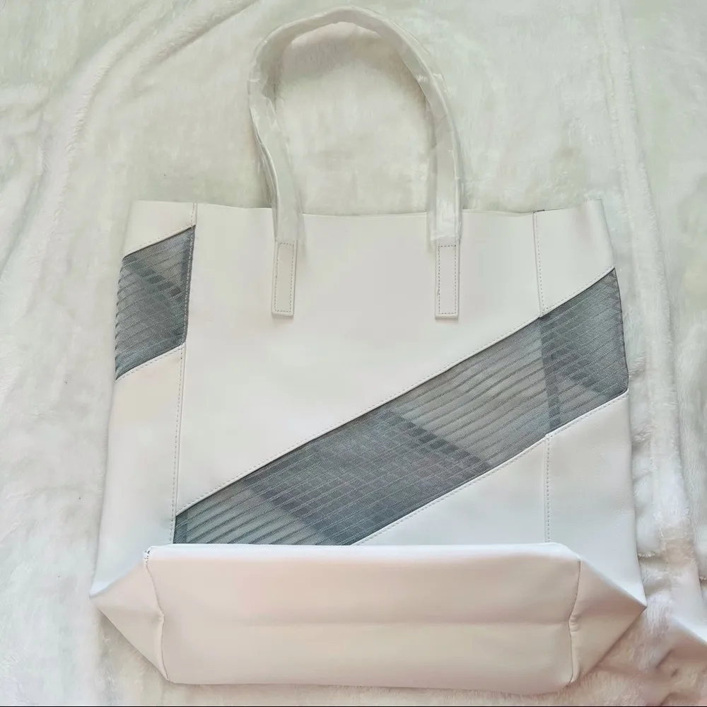 Estee lauder white leather mesh tote bag - Image 2
