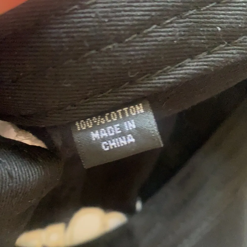 Looped Black Hat - Image 3