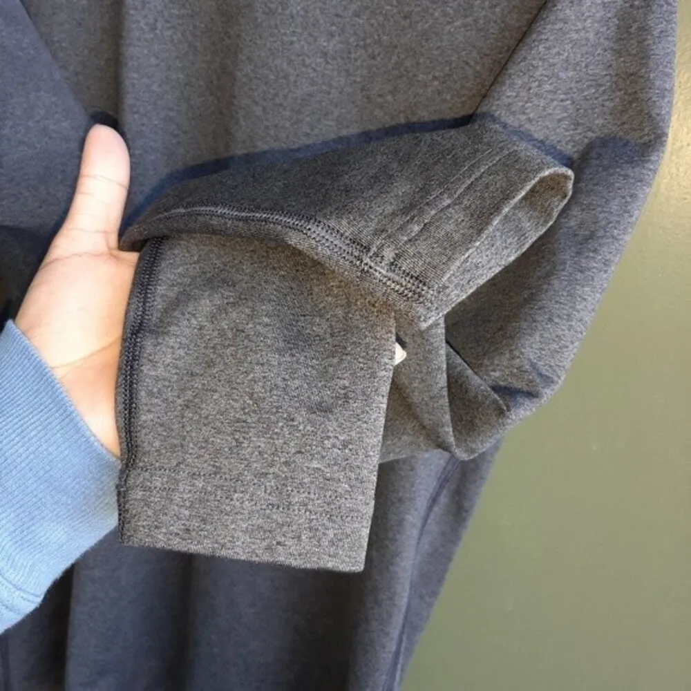 Reebok Play Warm Mock Neck Top Pullover Layer Grey Running Workout Size M - Image 4