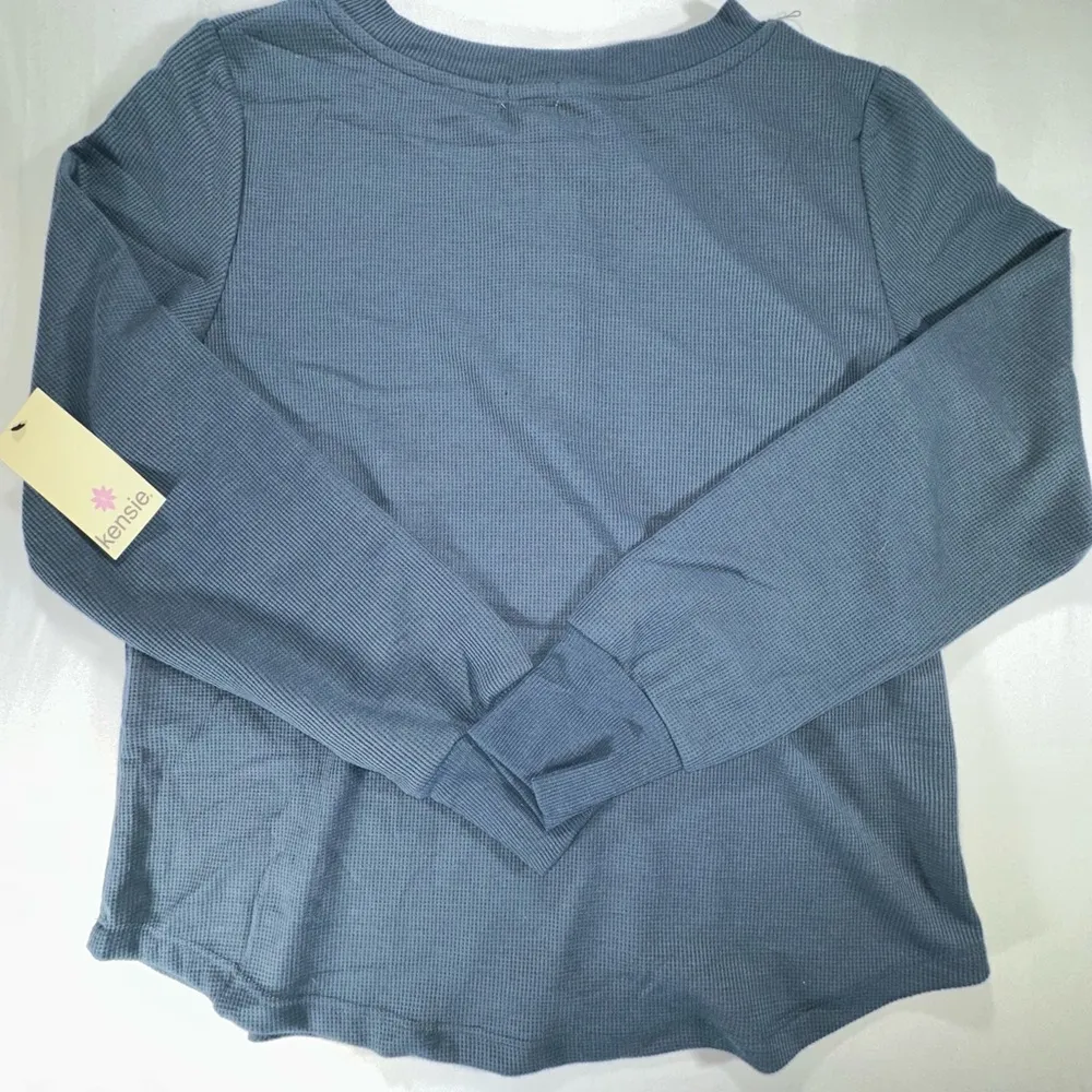 NWT KENSIE waffle knit LS Henley top. Blue-gray. Size women’s large. - Image 2