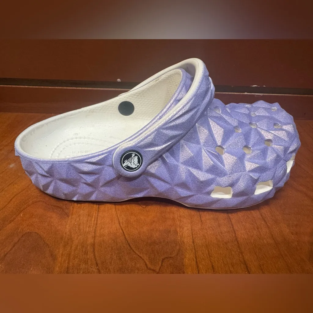 CROCS Women's Shimmering Purple Slippers - Image 7