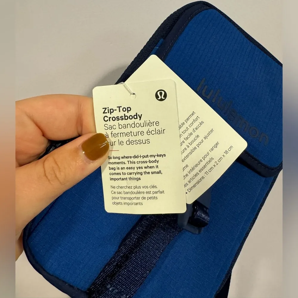Blue lululemon zip top crossbody bag‎ - Image 4