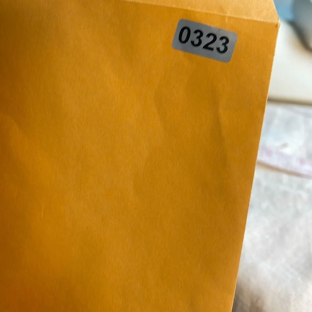 Vintage Gold tone textured art to wear clip earrings Gold - Image 8