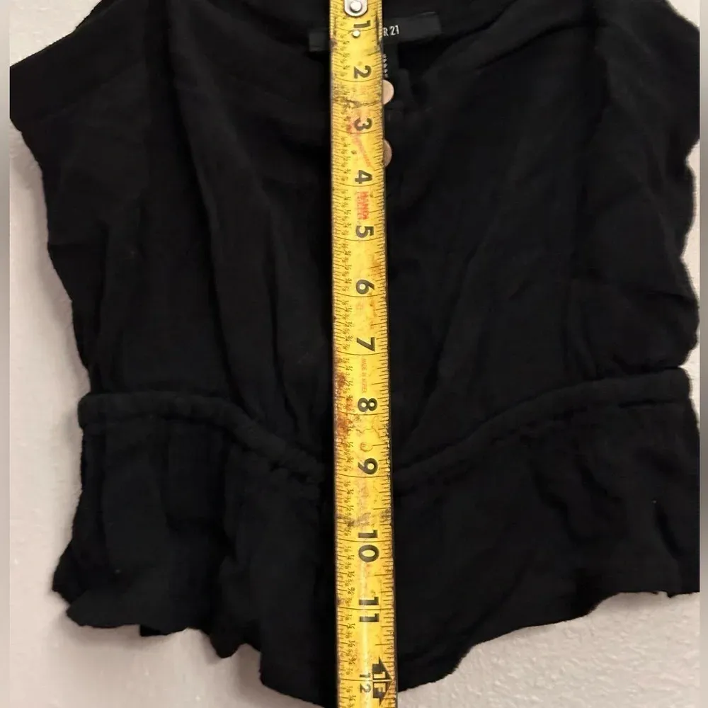 Forever 21 Women Black tie front button up‎ sleeveless cami crop top Small - Image 2