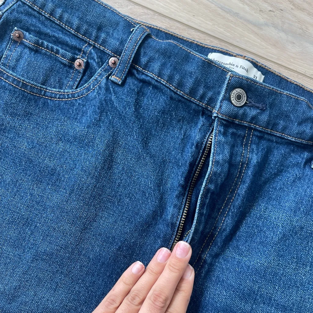 Abercombie Mini Skirt Mid Rise - Image 3