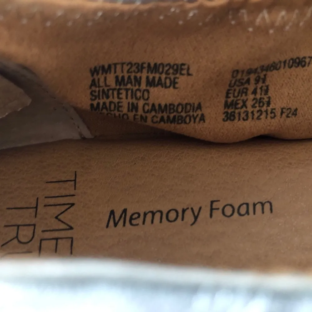 TIME and TRU Womens Scrunch Ballet Flat Shoes Size 9.5 Metallic Memory Foam New - Image 7