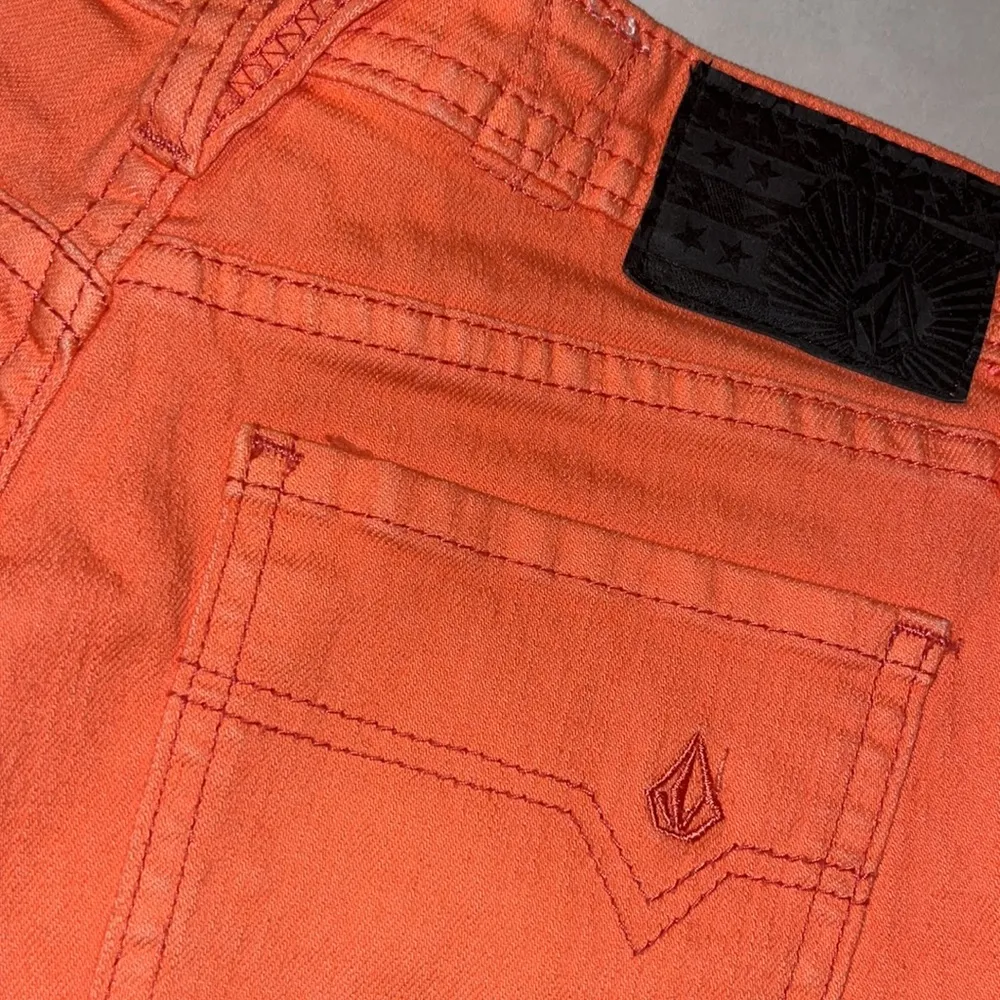Volcom Women’s Orange Melon Colored Shorts Size 0 - Image 4