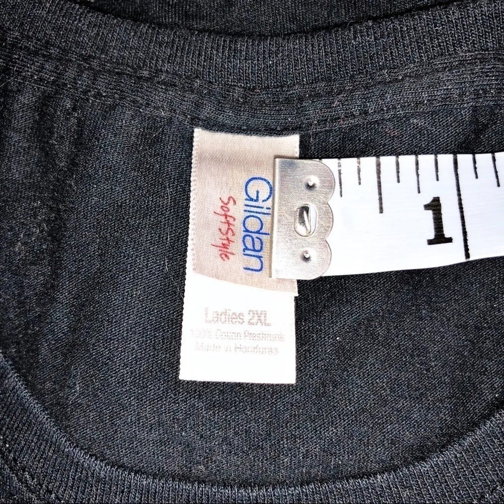 Luke and Whiskey Make Me Frisky T-shirt Size XXL - Image 5