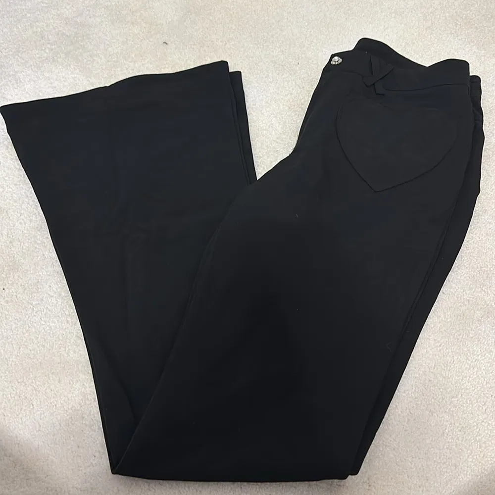 Rich Fashion Heart Pocket Pants Black Size 2 - Image 4