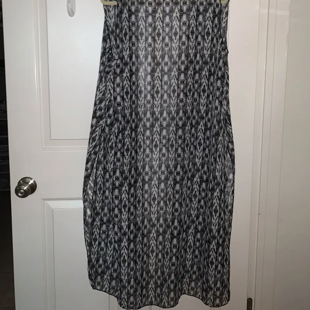 LuLaRoe 🌟3 for $21🌟  Large Black,White Pullover - Image 3