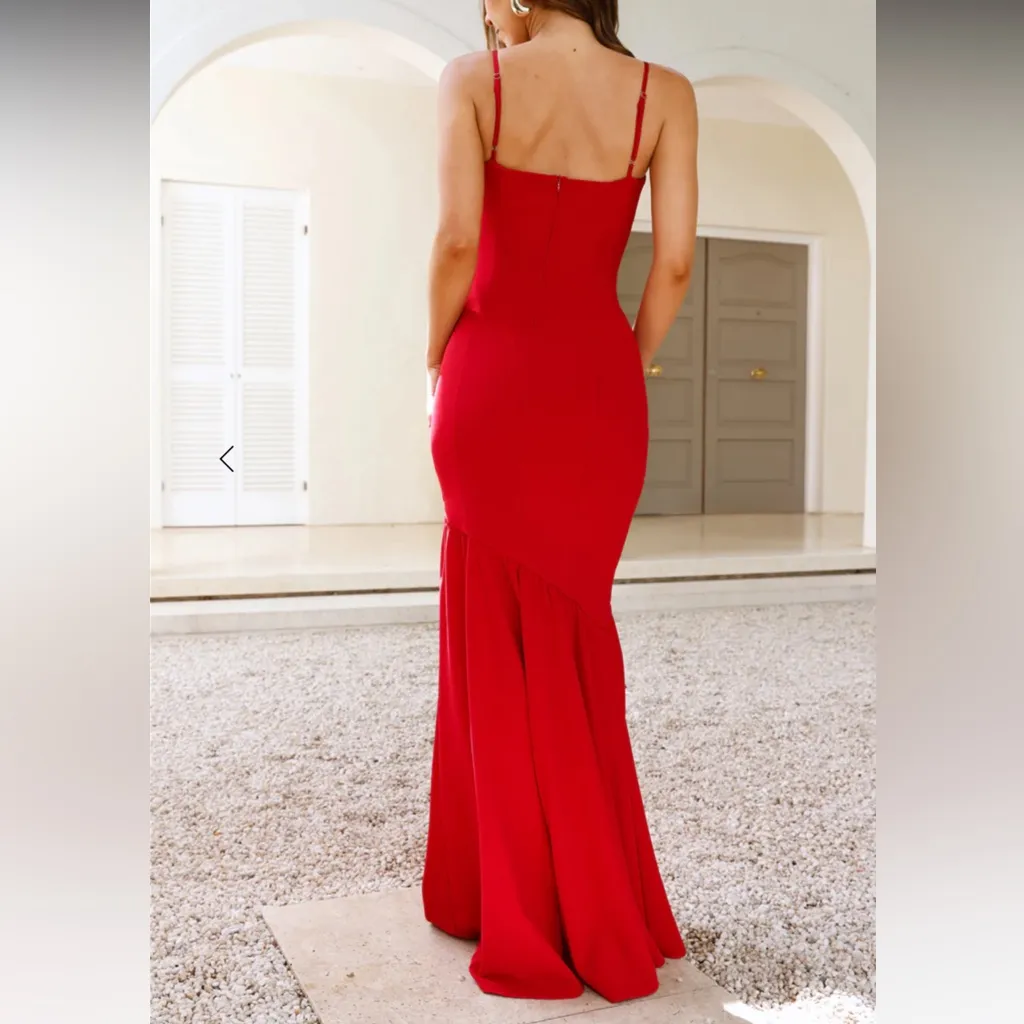 Hello Molly DEAR EMILIA SPARKS OF ATTRACTION MAXI DRESS RED - Image 4