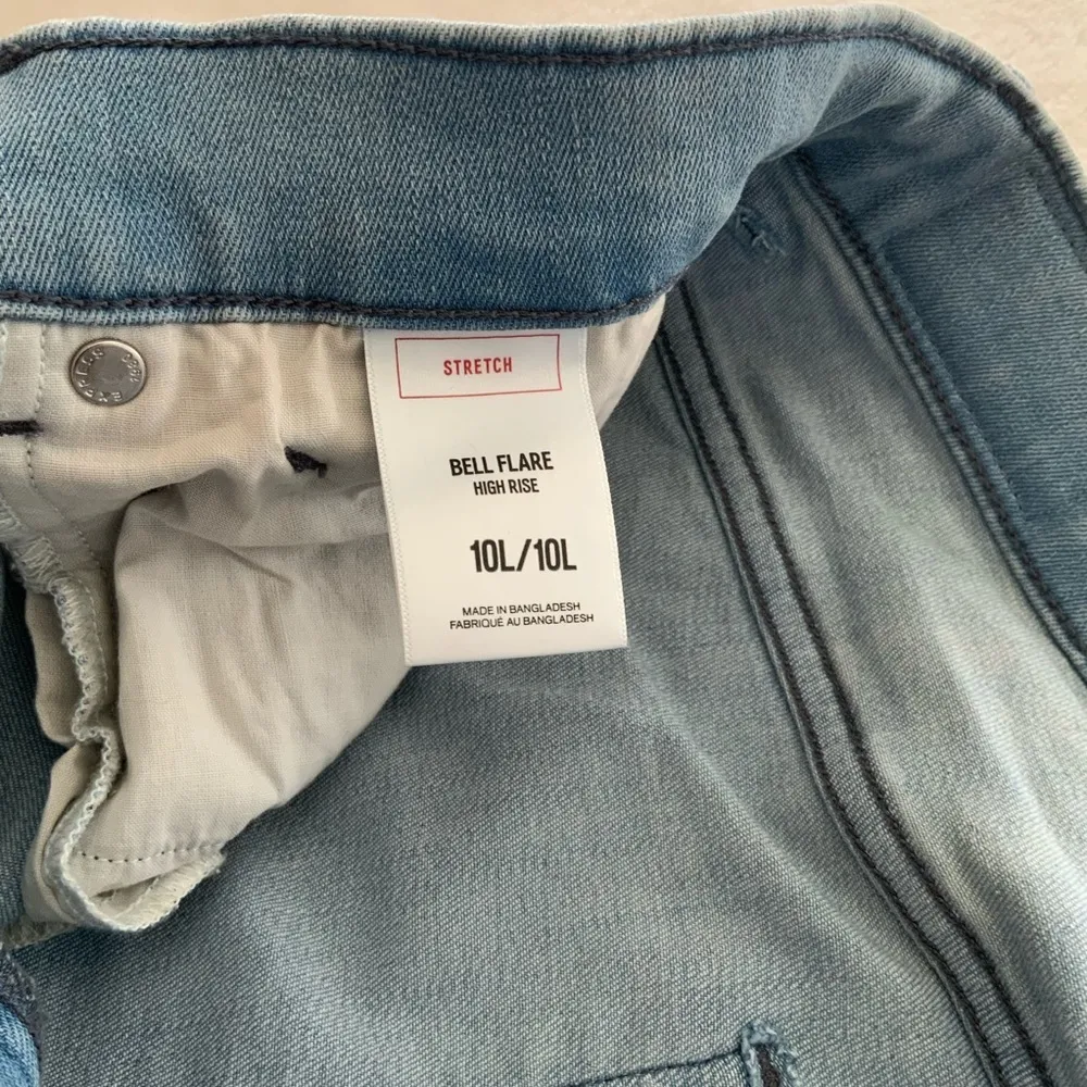 NWT EXPRESS Bell Flare Jeans with Side Slits size 10 - Image 7