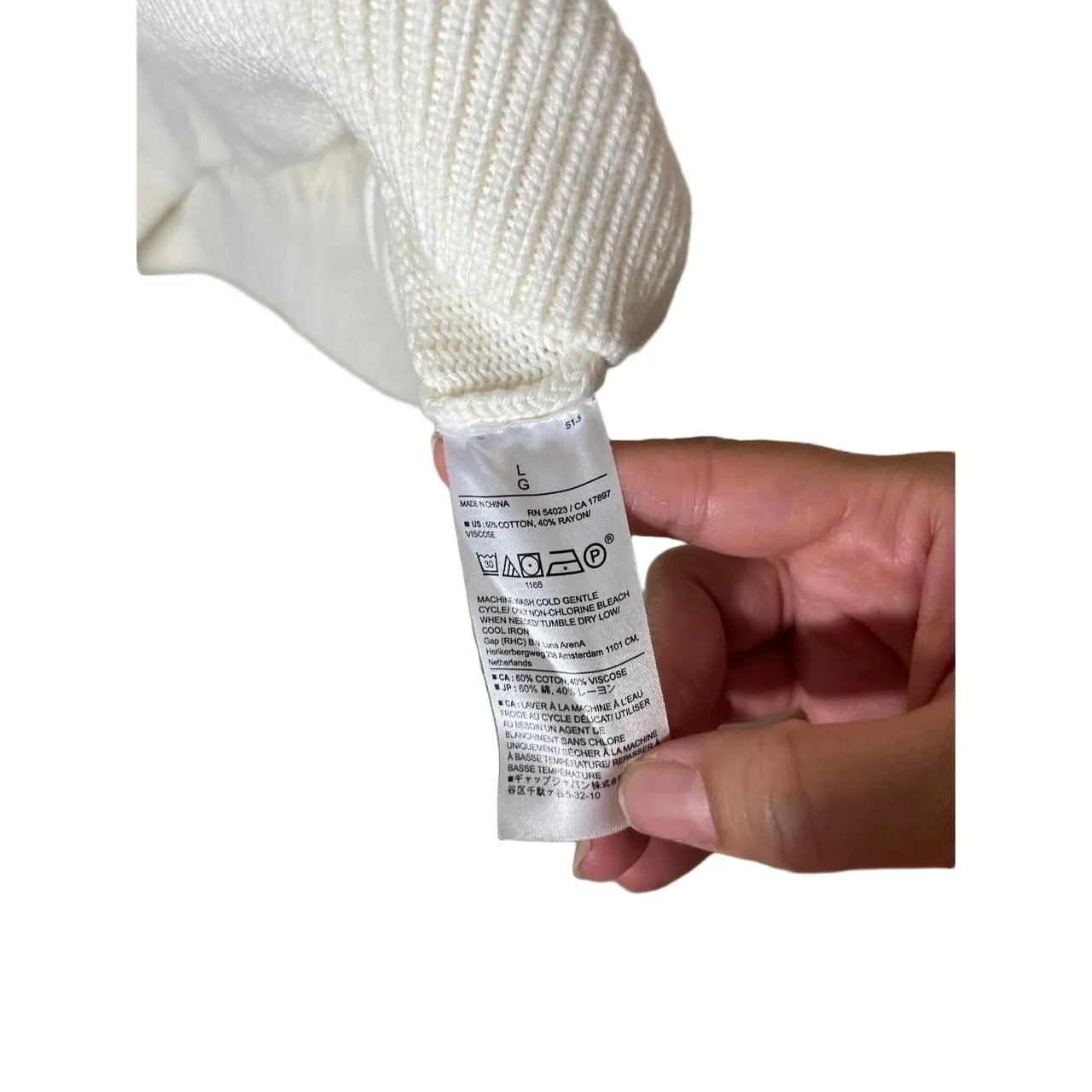 Banana Republic White Black‎ Trim VNeck Cable Knit Sweater Vest Womens Large - Image 5