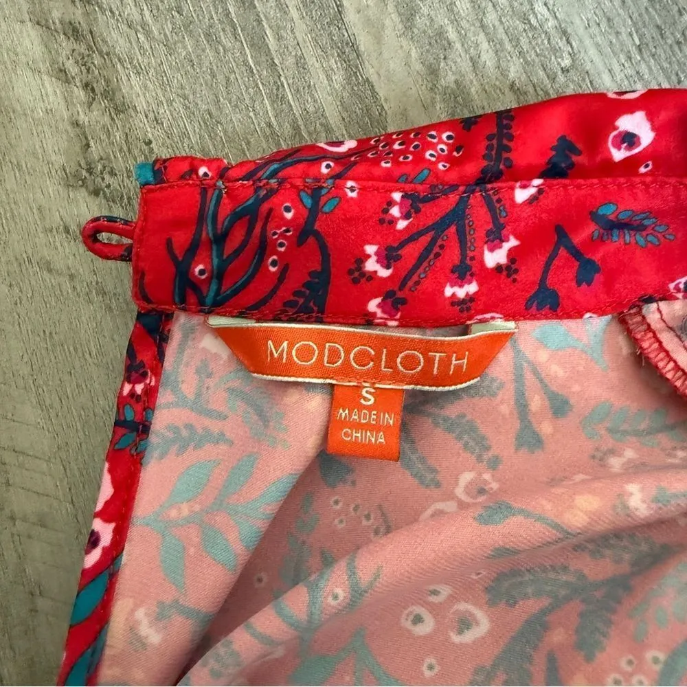 Modcloth Red Floral Collar Top Short Sleeve Small Keyhole Closure - Image 11