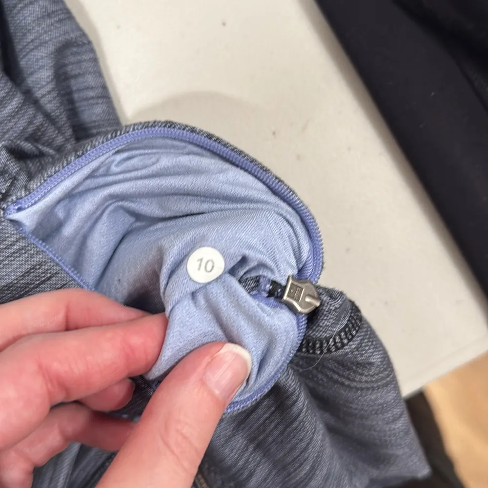 Lululemon Daily Yoga Jacket Reversible Slub Denim Polar Haze / Black Size 10 EUC - Image 9