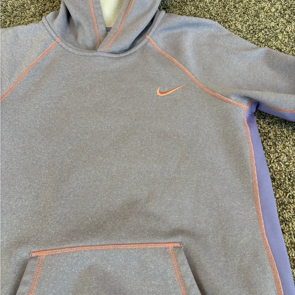Nike Therma-Fit Lilac Purple Hooded Sweatshirt - Image 8