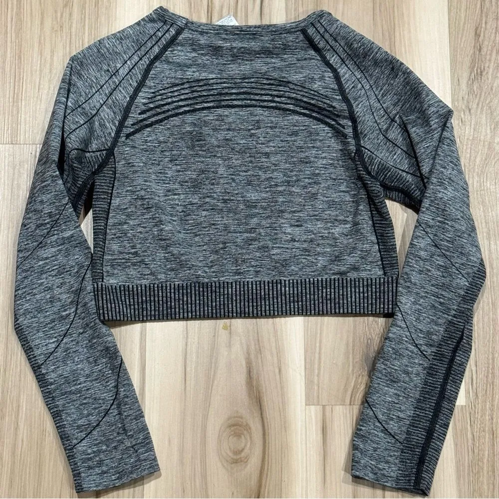 Gymshark Hyper Amplify Long Sleeve Crop Top Grey Black Women’s Medium - Image 3