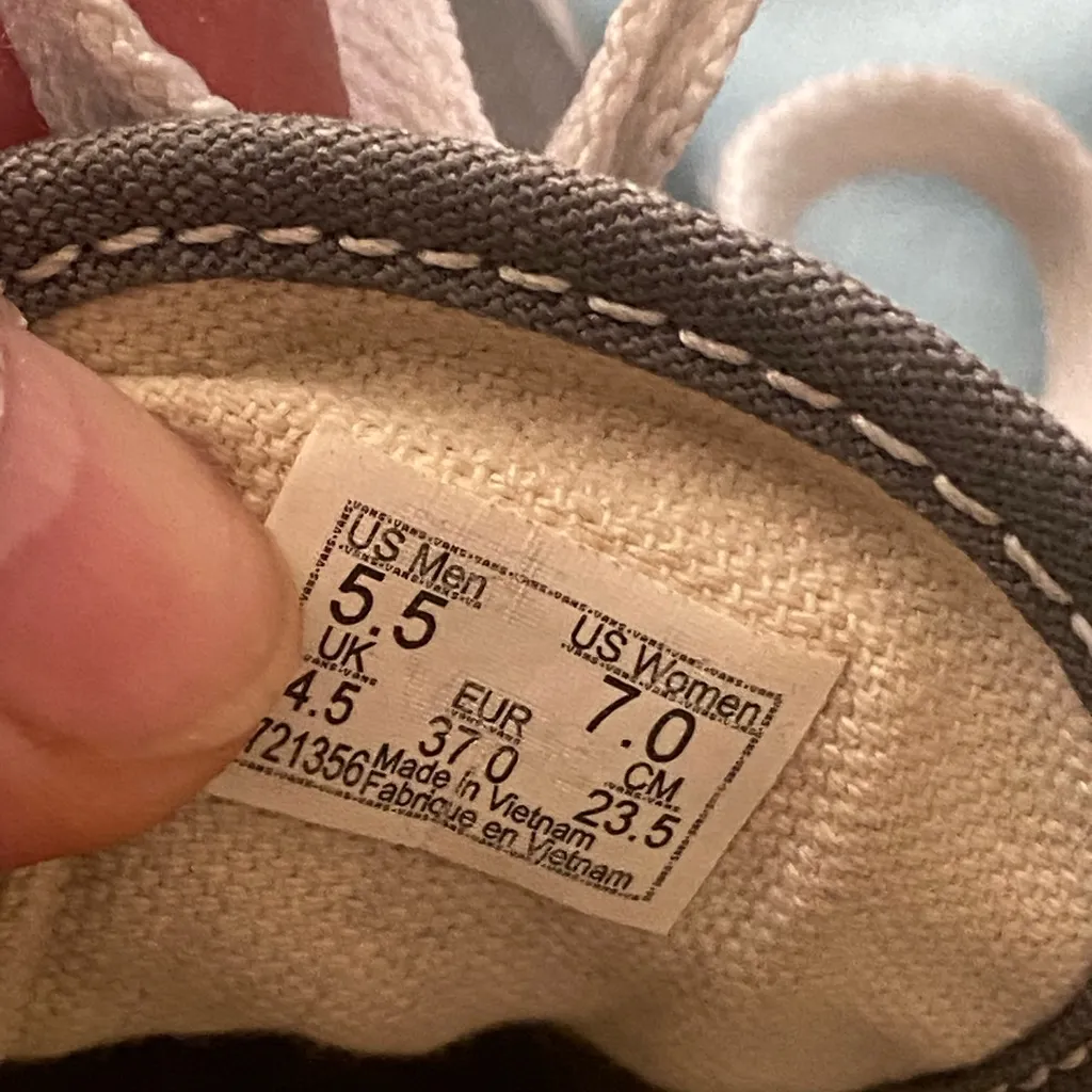 Vans Womens Gray Grey Low Top Tennis Shoes Size 7 Sneakers Used - Image 7