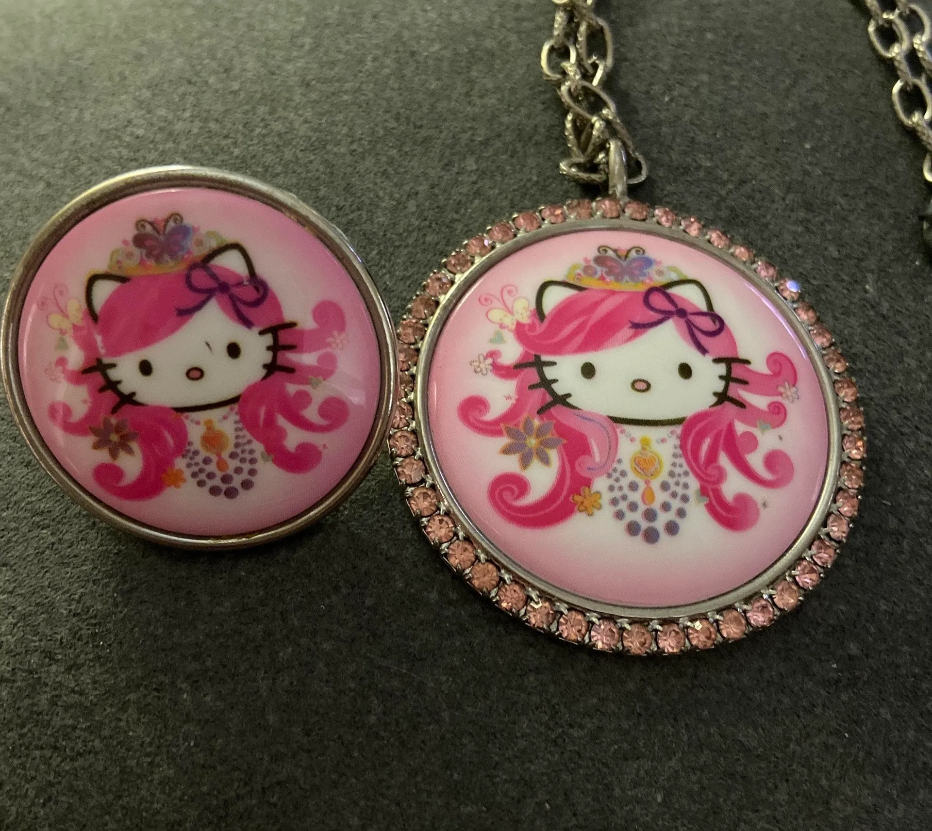 Hello Kitty Designer Vintage Tarina Tarantino - Image 2