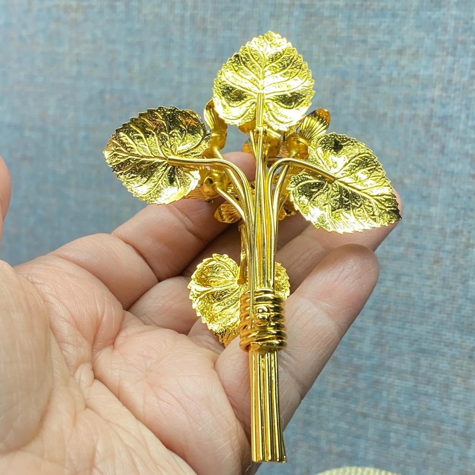 Vintage Style Gold Tone Flower Bouquet Purple Enamel Pearls Brooch Lapel Pin - Image 8