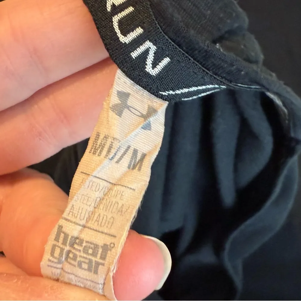 2 black Under Armour Streaker Heatgear Running T Shirts Women’s Size Medium - Image 6