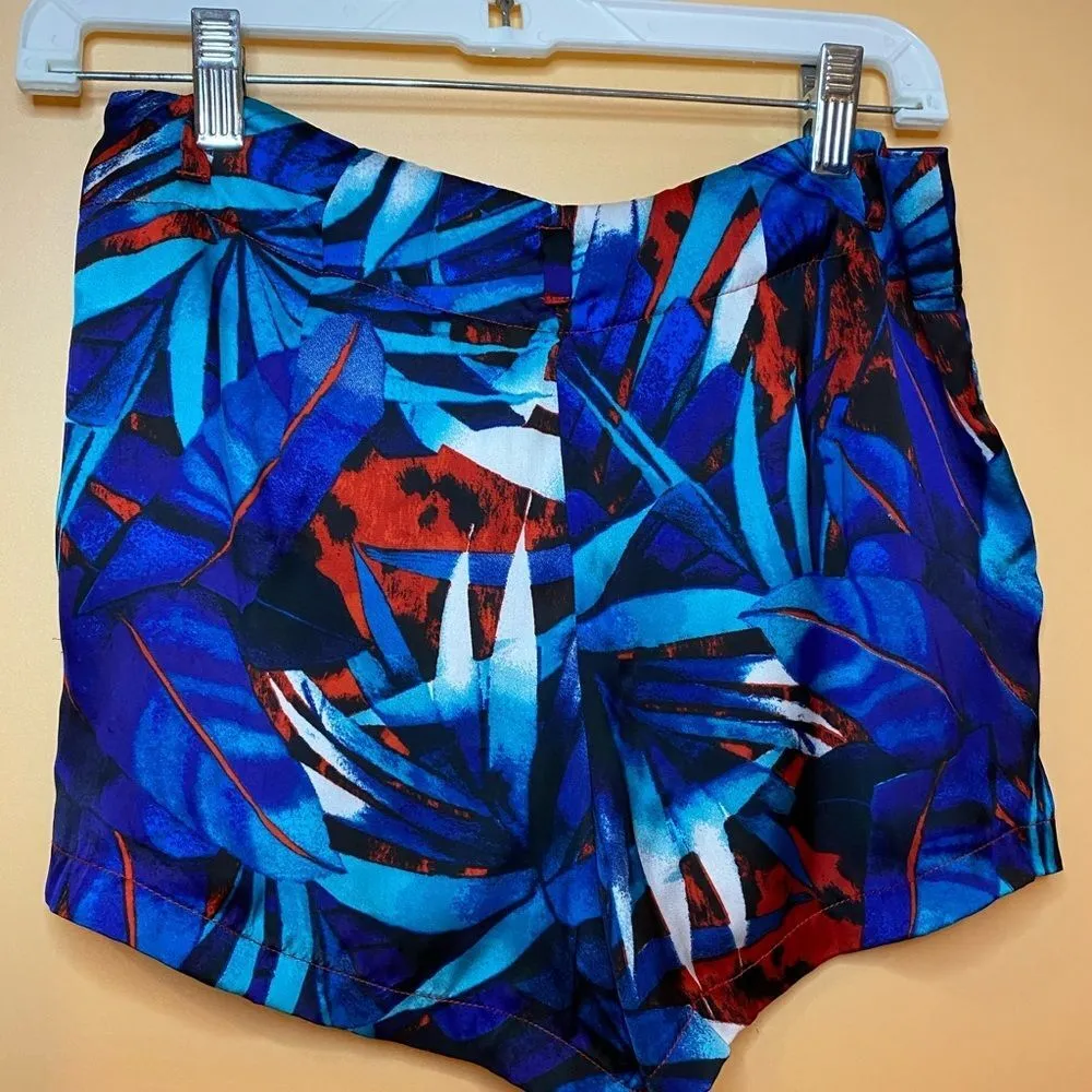 BEBE Tropical Red Blue White Silky Mini Shorts Size 0 - Image 10