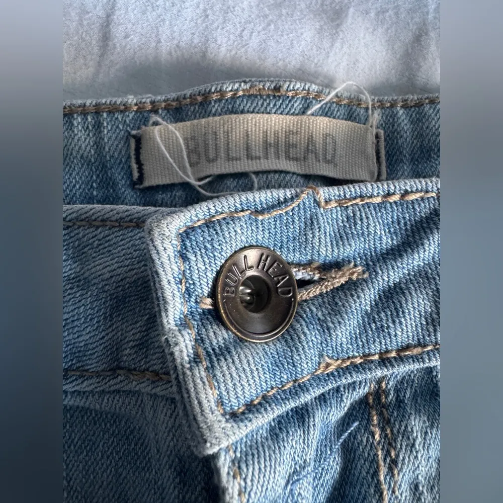 Bullhead Denim Co Ripped Destroyed Distressed Denim Jean Shorts | Size 7 Blue - Image 3