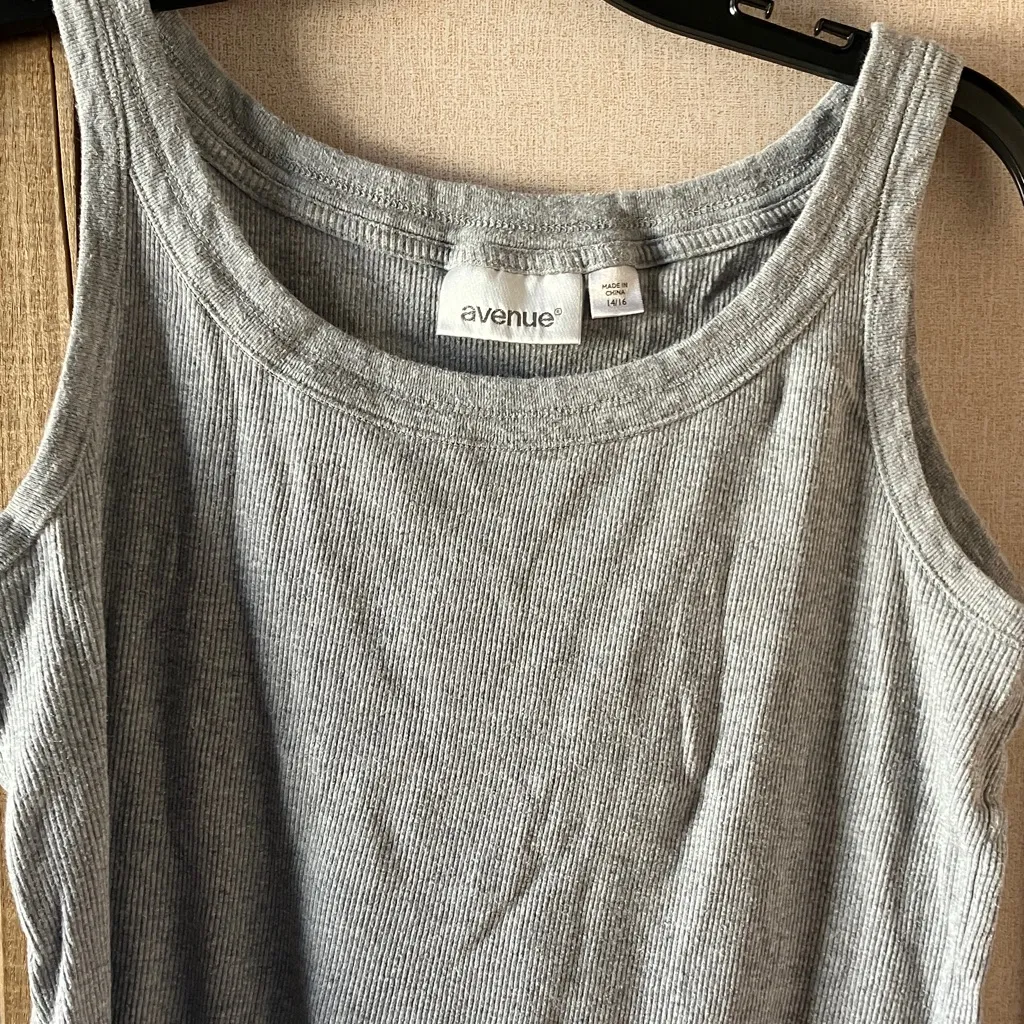 FINAL MARKDOWN Avenue grey top 14/16 - Image 3