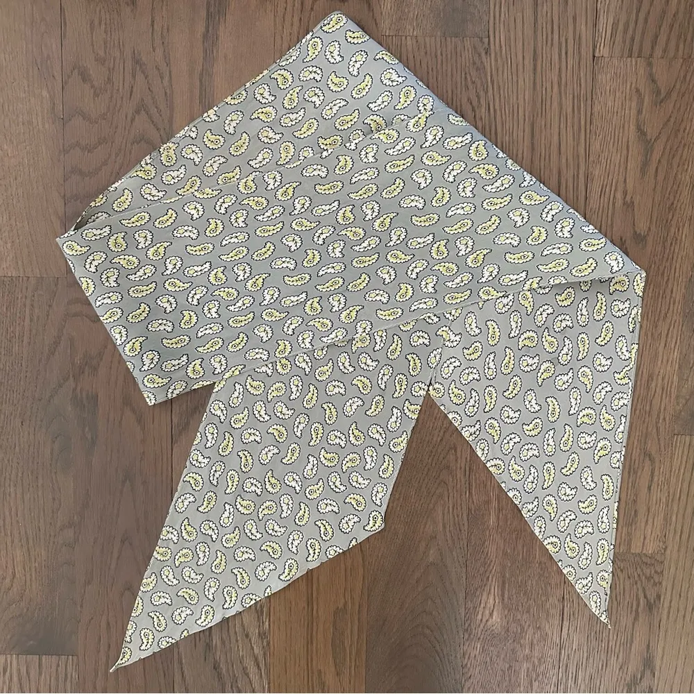 Anthro Vintage Paisley Print Oblong Angle Scarf Sage Green, Cream, Yellow 62" l - Image 2