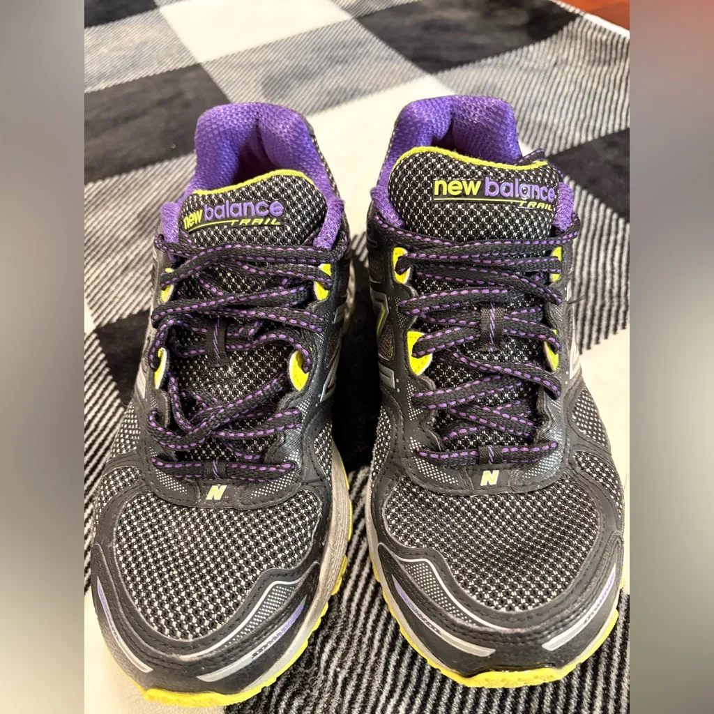 New Balance Women's Black and Neon Athletic Shoes - Image 2