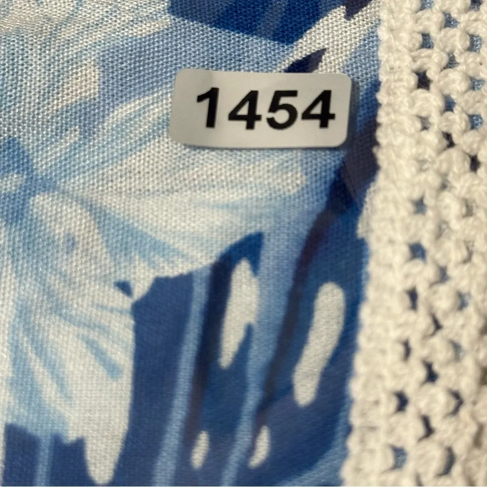 America & Beyond Women’s Size L Blue White Embroidered Lace Surplice Neck Dress Size L - Image 10