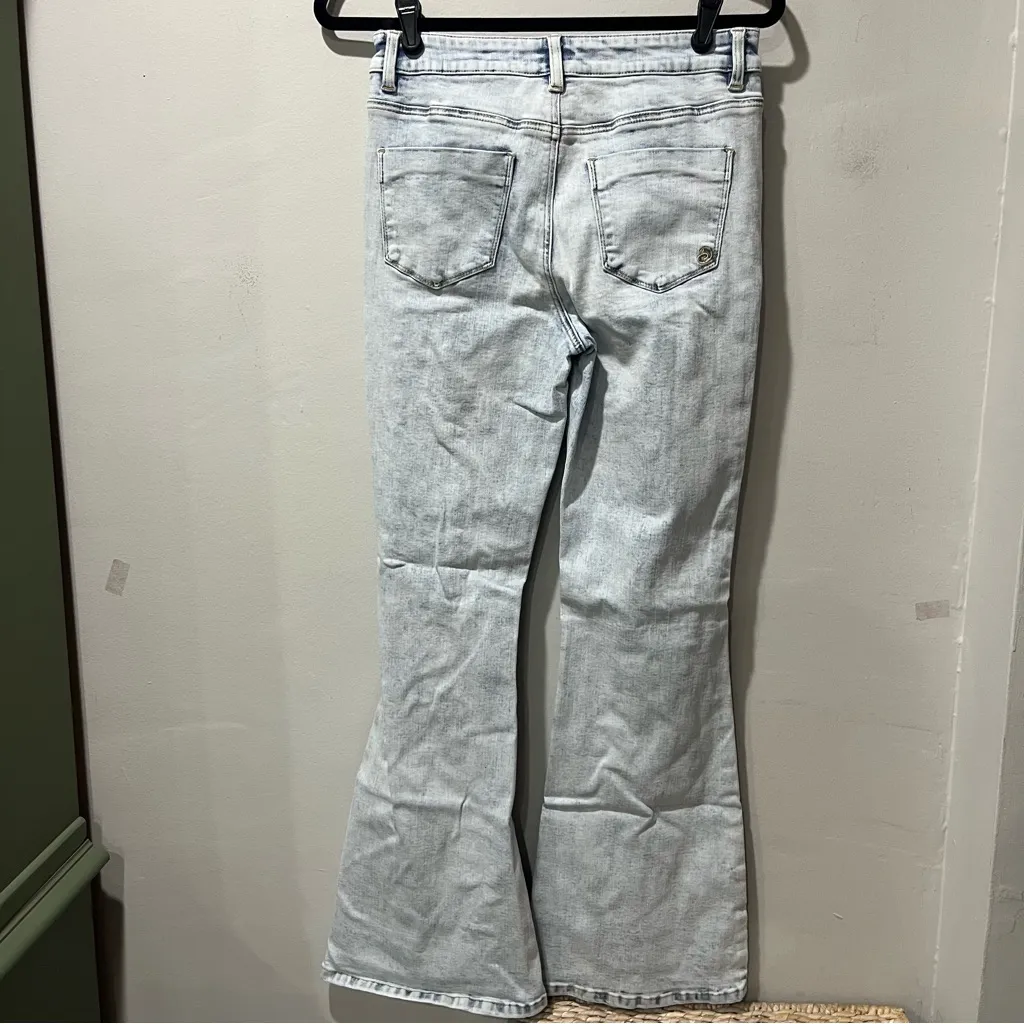 Indigo Rein Jeans 7 27x 32.5 Light Acid Wash STRETCH Distressed Bell Bottom - Image 6