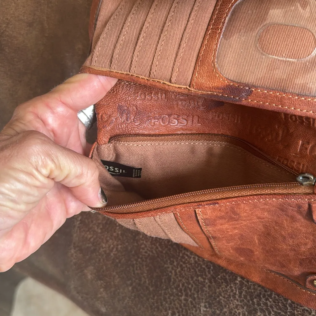 Fossil  Cognac Leather Zip Wallet - Image 6