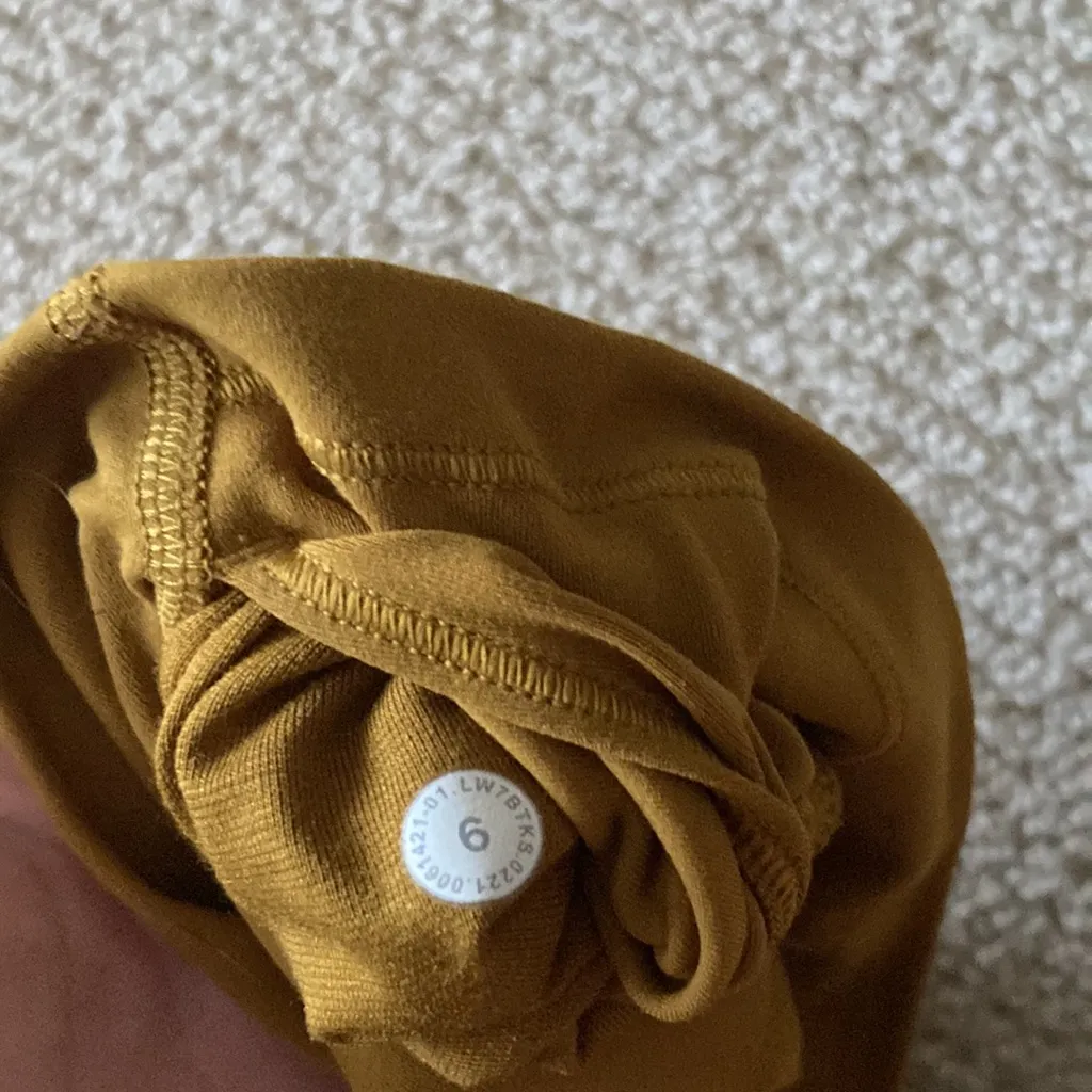 LULULEMON Align HR Short 8” Gold Spice Nulu Size 6 High Rise Biker Shorts GUC - Image 7