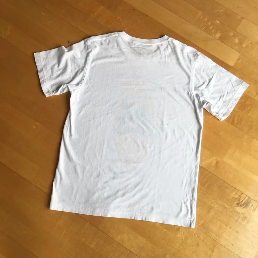 UT Uniqlo Surfer Bear Graphic Tee, White, Brown, Yellow, Orange, Blue, Size M - Image 3