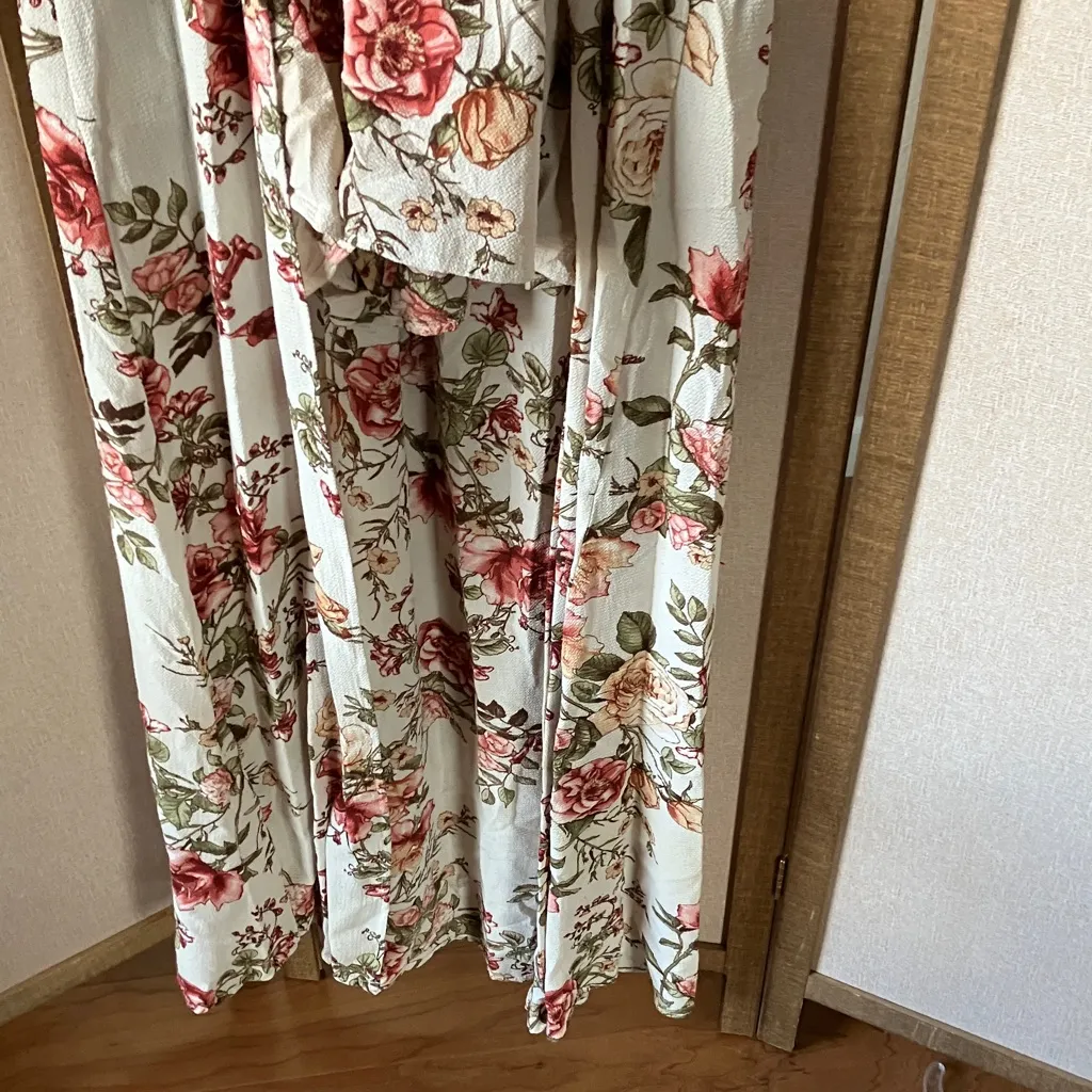 Floral Patterned unique romper Size undefined - Image 6