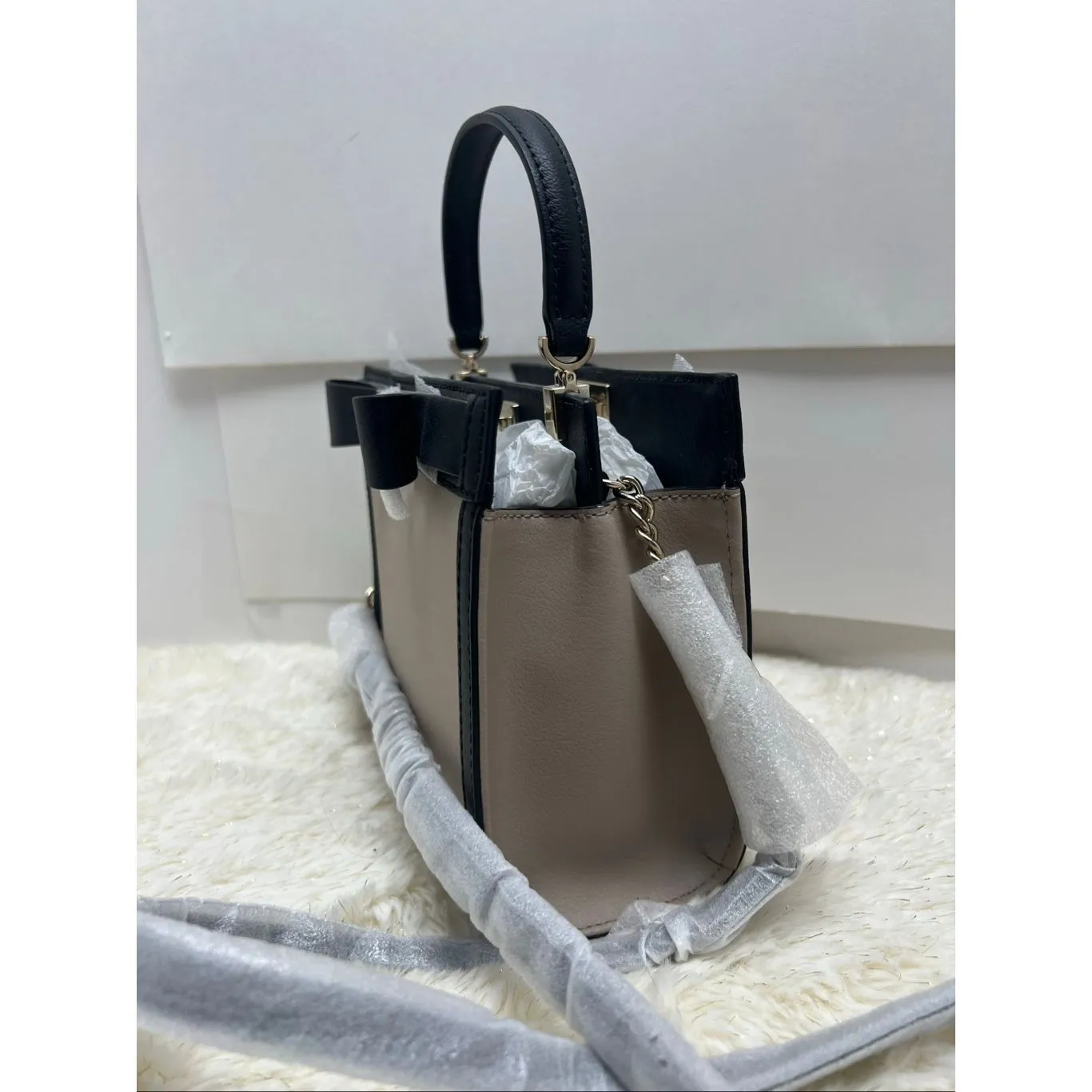 🔥🎁NWT! Kate Spade Mayfair Drive Mini Tullie Crossbody Handbag Almond/Black Msr - Image 5