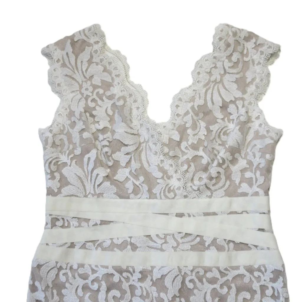 NWT TADASHI SHOJI Embroidered Lace V-neck Sheath in Ivory Nude Dress 12P - Image 4