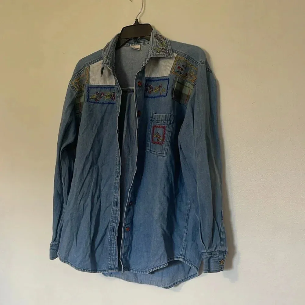 Cherokee vintage embroidered patchwork denim Jean jacket - Image 2