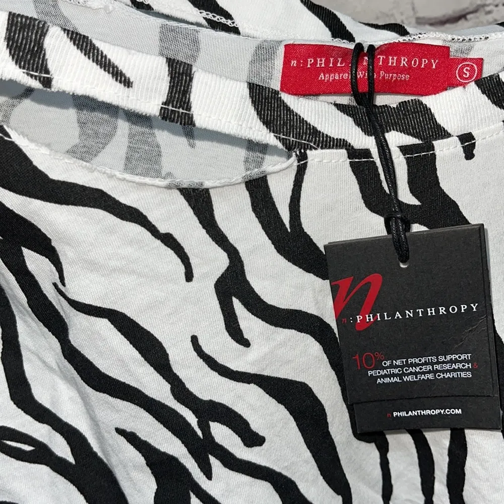 🎉Sale🎉N: Philanthropy Zebra Short Sleeve Shirt Sz Small - Image 7