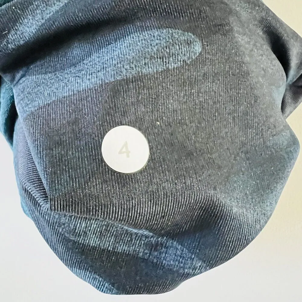 LULULEMON ATHLETICA Heathered Texture Lotus Camo Clip-In Crop Leggings - US 4 - Image 7