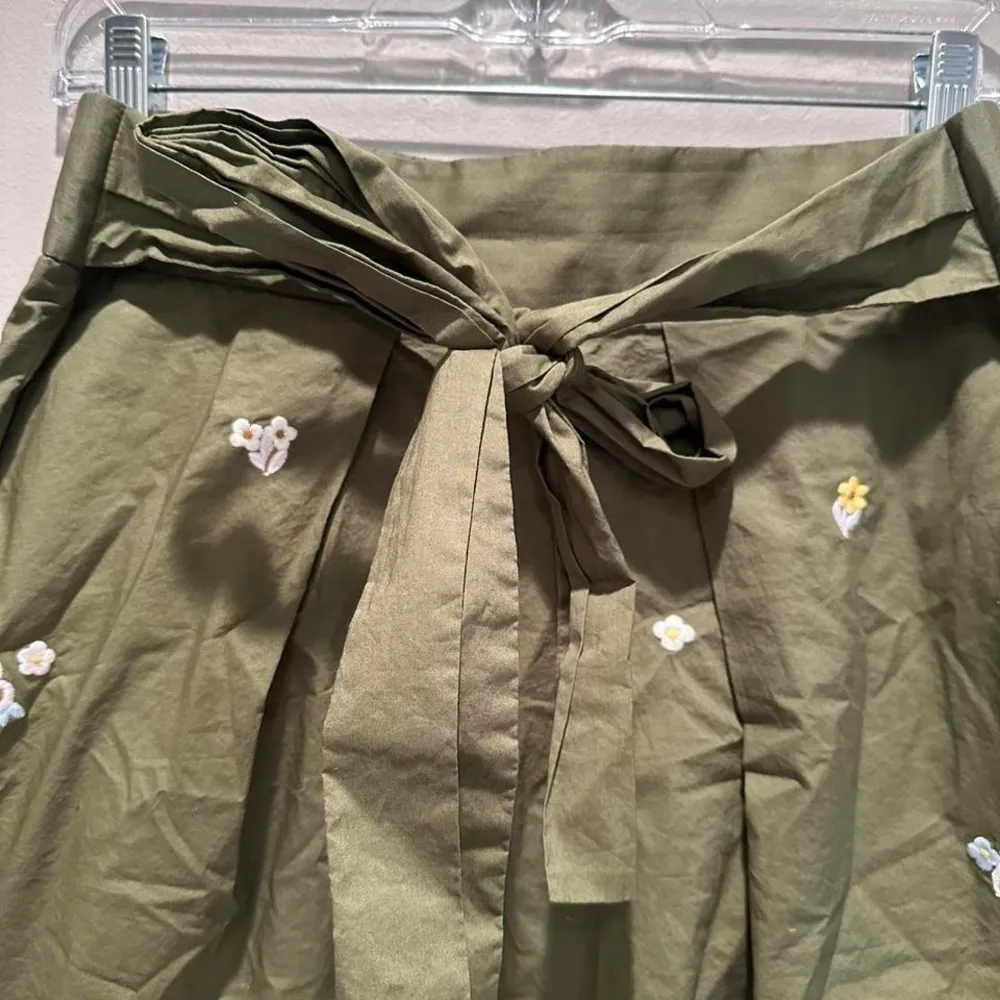 J.Crew Green‎ Floral Paperbag Belted Mini Skirt Sz 8 - Image 5